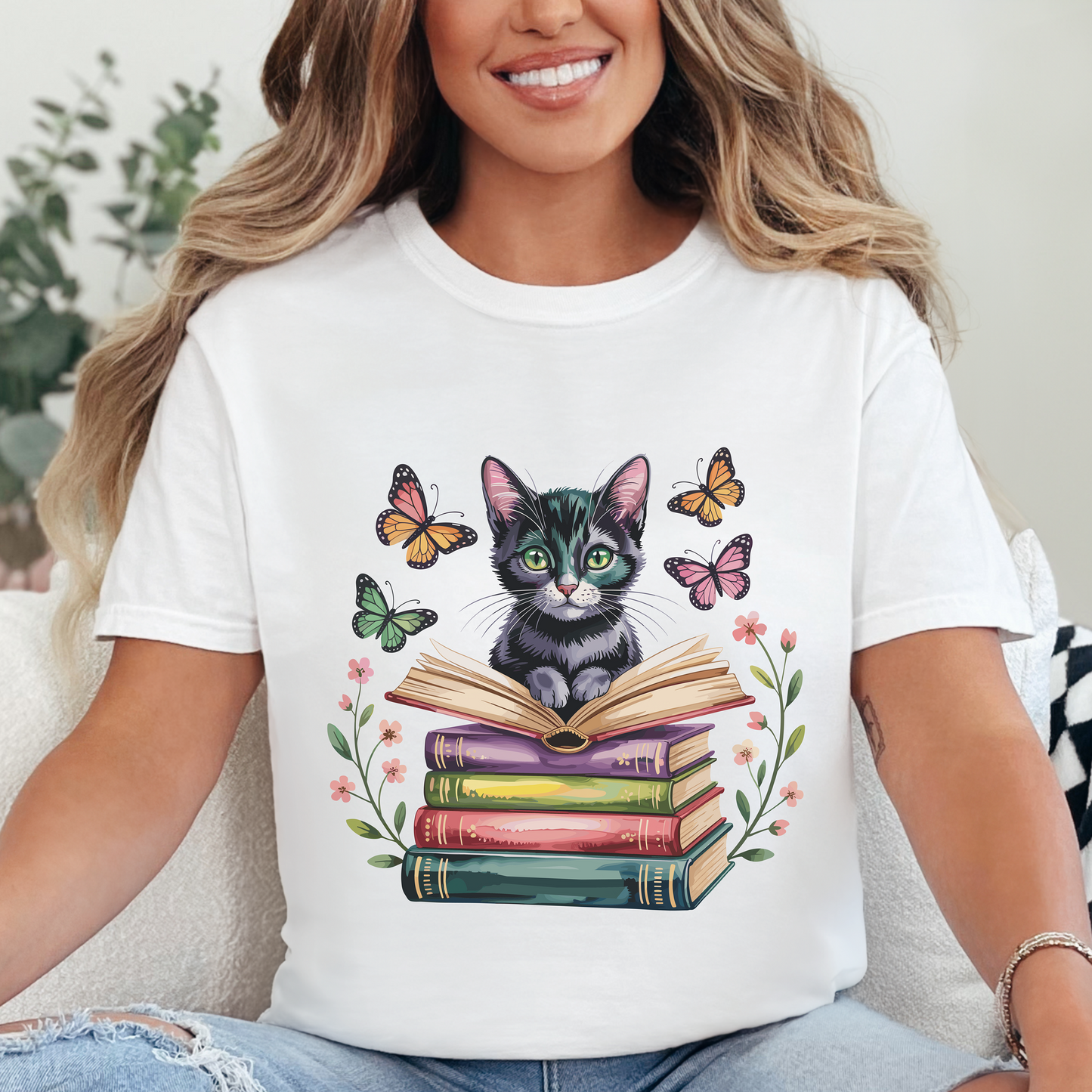 UNISEX CUTE CAT WITH BOOKS TEE FOR BOOKWORMS & CAT MOMS GIFT